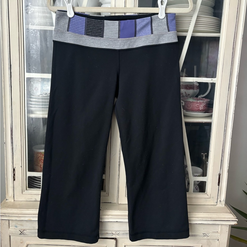 Lululemon Reversible Capris - Picture 1 of 6